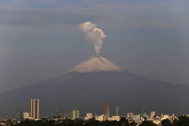 PC Puebla desmiente explosión en el Popocatépetl por erupción en Guatemala