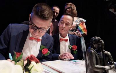 Bermudas, el primer país en revertir la legalización de los matrimonios gay