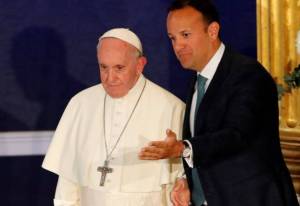 Los reproches en Irlanda al Papa Francisco durante su gira