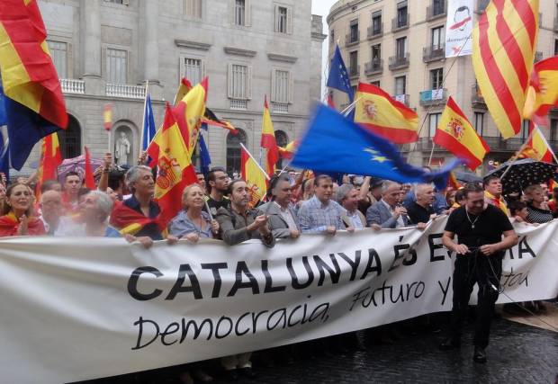 Puigdemont sumió a Cataluña en la incertidumbre: Gobierno de España