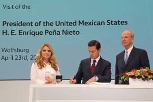 Peña Nieto visita la sede mundial de Volkswagen en Alemania