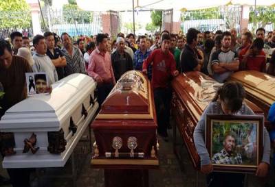 Palmarito vela a sus muertos tras enfrentamiento con el Ejército