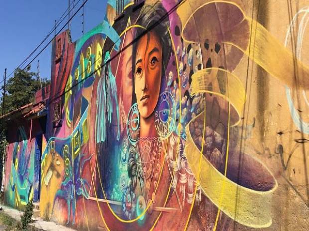 &quot;La Rueda&quot; reúne a cerca de 100 piezas de arte en cuatro barrios históricos de Puebla