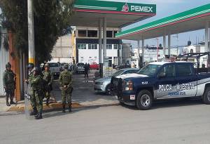 Hay otras 7 gasolineras bajo investigación por nexos con huachicoleros: Gali