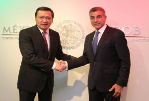 Tony Gali y Osorio Chong exponen estrategias para combatir el robo de combustible