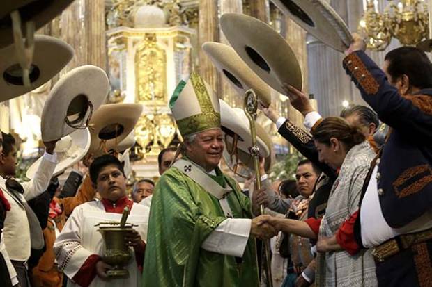 Arzobispo de Puebla a favor de áreas peatonales pero con mayor organización