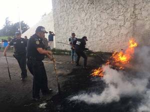 Bloquean autopista Puebla-Orizaba; quieren a militares fuera de Palmar de Bravo