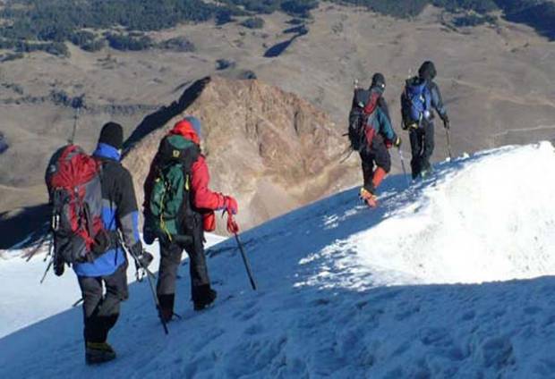 Puebla, Veracruz y la Sedena prohibirán escalar el Citlaltépetl a alpinistas sin equipo ni experiencia suficiente