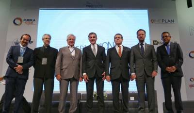 Tony Gali inaugura congreso Megalópolis, Resiliencia de la gran urbe