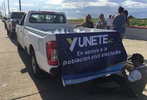 Con lonas y colores del PAN, entregan apoyos a afectados por sismo en Veracruz