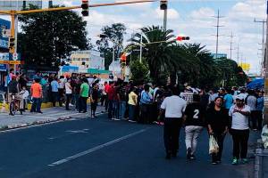 Trifulca entre comerciantes y policías en Los Lavaderos; cierran Diagonal Defensores