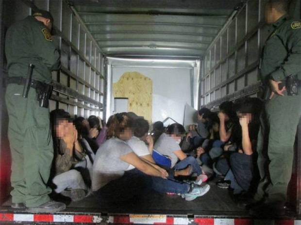 Salvan a 109 migrantes a punto de la asfixia en camión de Tamaulipas