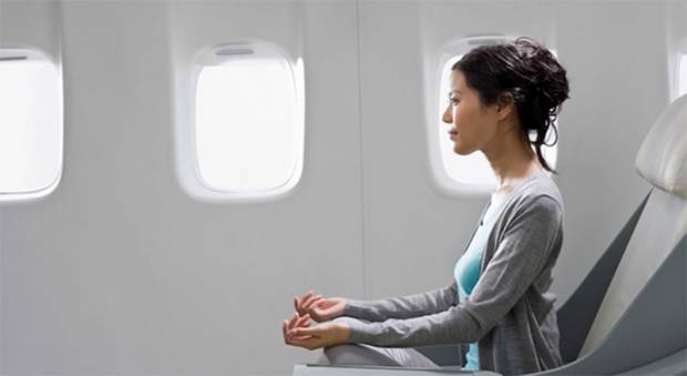 Aerolíneas ofrecen meditación contra el miedo a volar