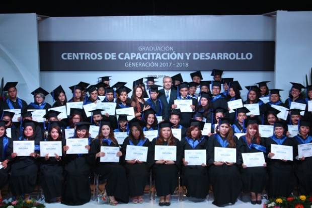 Se graduaron 514 alumnos en los Centros de Capacitación y Desarrollo del SEDIF de Puebla