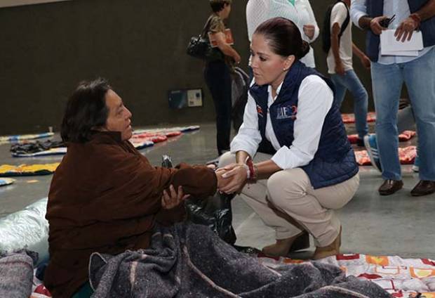 56 personas se encuentran en albergue del Centro Expositor de Puebla: SEDIF