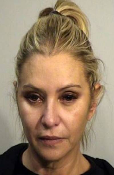Daniela Castro robó ropa en &quot;mall&quot; de Texas; pagó fianza y salió libre