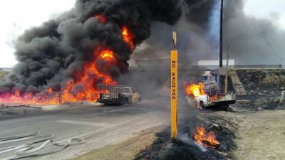 FOTOS: Explotó toma clandestina junto a la autopista Puebla-Orizaba