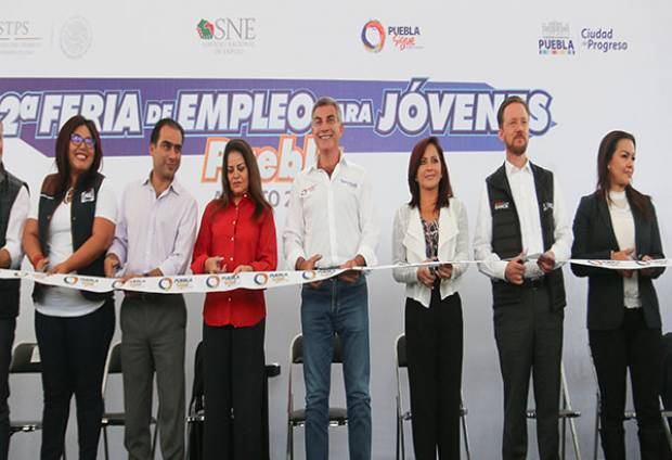 2 mil 656 vacantes en la Segunda Feria del Empleo para Jóvenes en Puebla