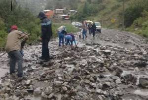 FOTOS: Afectaciones menores dejaron lluvias en carreteras de Puebla