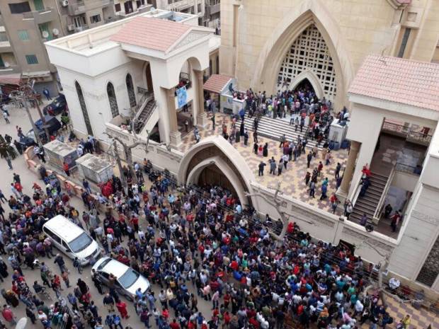 Egipto bombardea al EI en Libia tras ataque contra cristianos