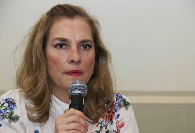 Esposa de AMLO rechaza tema electoral en Puebla