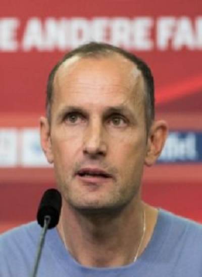 Heiko Herrlich es el nuevo DT del Bayer Leverkusen