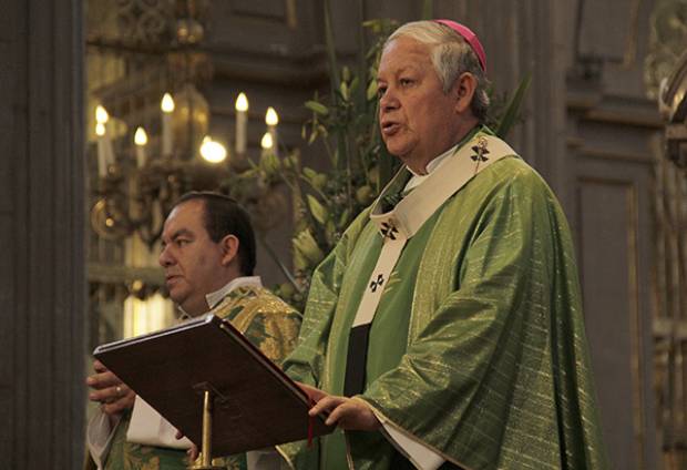 Arzobispo de Puebla fue intervenido quirúrgicamente