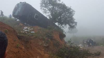 FOTOS: Integrantes de Banda Mach sobreviven a volcadura de autóbus en Puebla