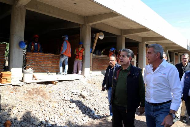 Tony Gali supervisa reconstrucción de daños por el sismo en Izúcar de Matamoros