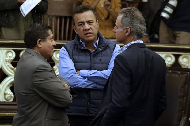 Ediles en Puebla no aplican protocolos contra linchamientos, señala diputado