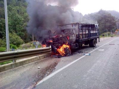 Desalojo de indígenas termina con dos policías muertos en Chiapas