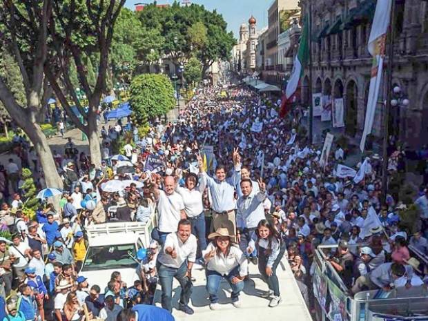 Eduardo Rivera encabezó caminata por Puebla