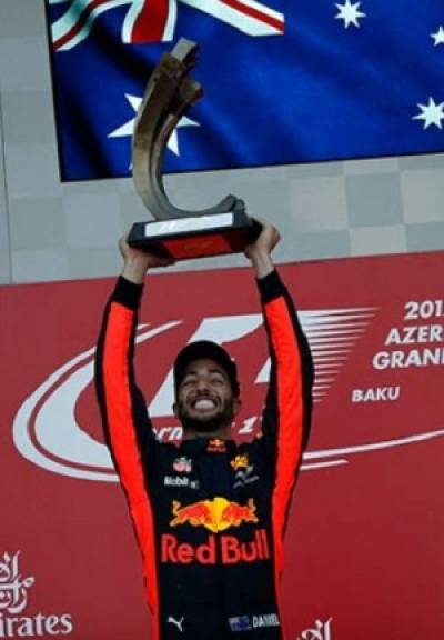 Daniel Ricciardo se adjudicó el GP de Azerbaiyán