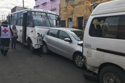 Ruta 2A se queda sin frenos y provoca carambola con seis vehículos en San Miguelito