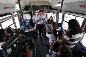 Rivera ofrece prevenir asaltos en el transporte público