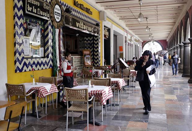 Restaurantes poblanos esperan repunte de 20% en ventas en fin de semana patrio