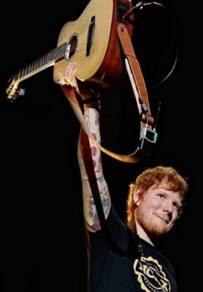 Ed Sheeran sufrió fractura tras percance automovilístico