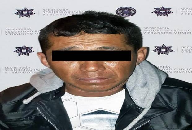 Dictan prisión preventiva a sujeto que atracó a clientes de restaurante en Puebla