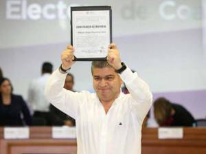 IEC declara al priísta Riquelme gobernador electo de Coahuila