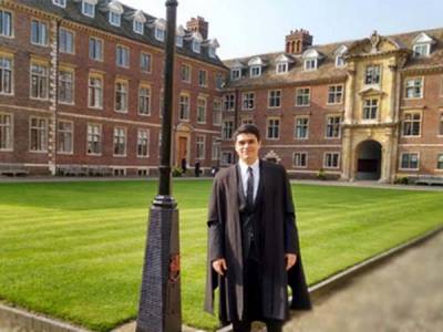 Estudiante mexicano gana premio por mejor tesis en Cambridge