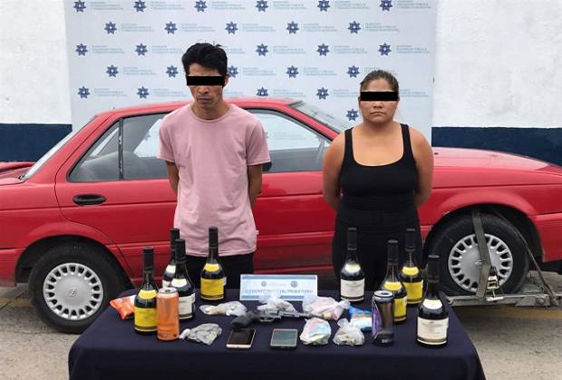 Cayó pareja que asaltaban tiendas Oxxo en Puebla y Huejotzingo