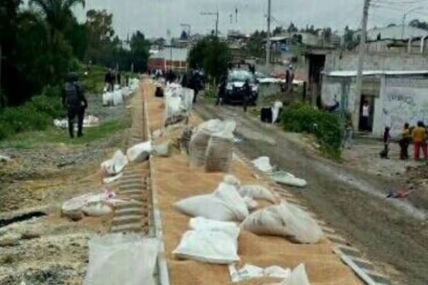 Saqueadores de trenes robaron 50 toneladas de trigo en Puebla
