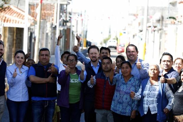 Luis Banck y vecinos supervisan vialidades en San Jerónimo Caleras