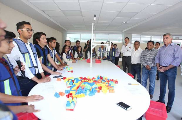 Gobierno de Puebla apoya a jóvenes investigadores