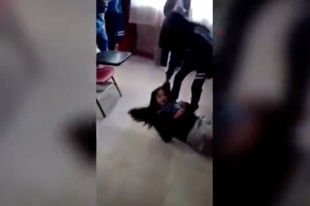 VIDEO: Investigan bullying de alumnas contra compañera en Hidalgo