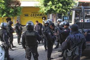 Por usurpación de funciones FGE va por 21 policías &quot;pirata&quot; de Tehuacán