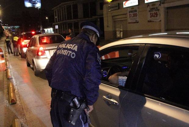 Alcoholímetro en Puebla remitió 24 vehículos al corralón