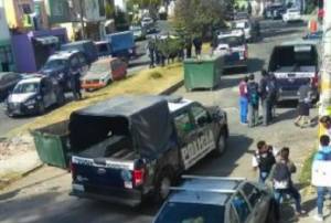 Pandilleros apedrearon a policías tras asaltar a una mujer en La Ciénega