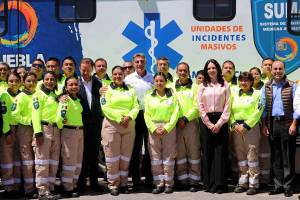 Tony Gali reconoce a paramédicos de Puebla, entre los mejores del país