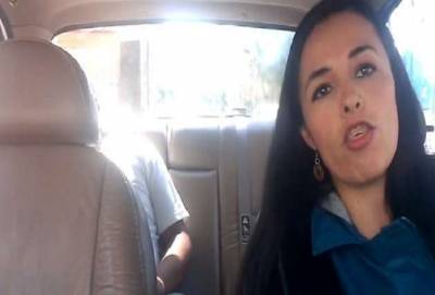 VIDEO: Actriz parodia y critica a taxista que grabó a usuaria ebria en Puebla
